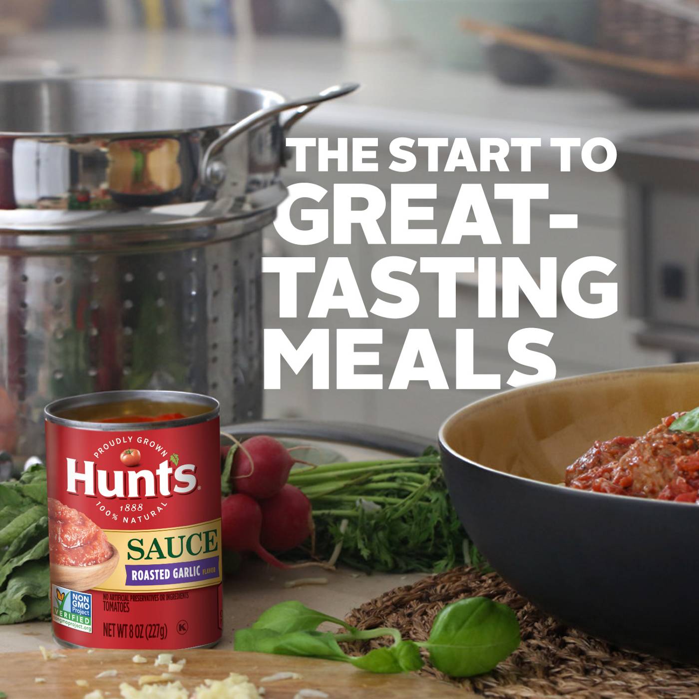 Hunt's Tomato Sauce with Roasted Garlic; image 5 of 7