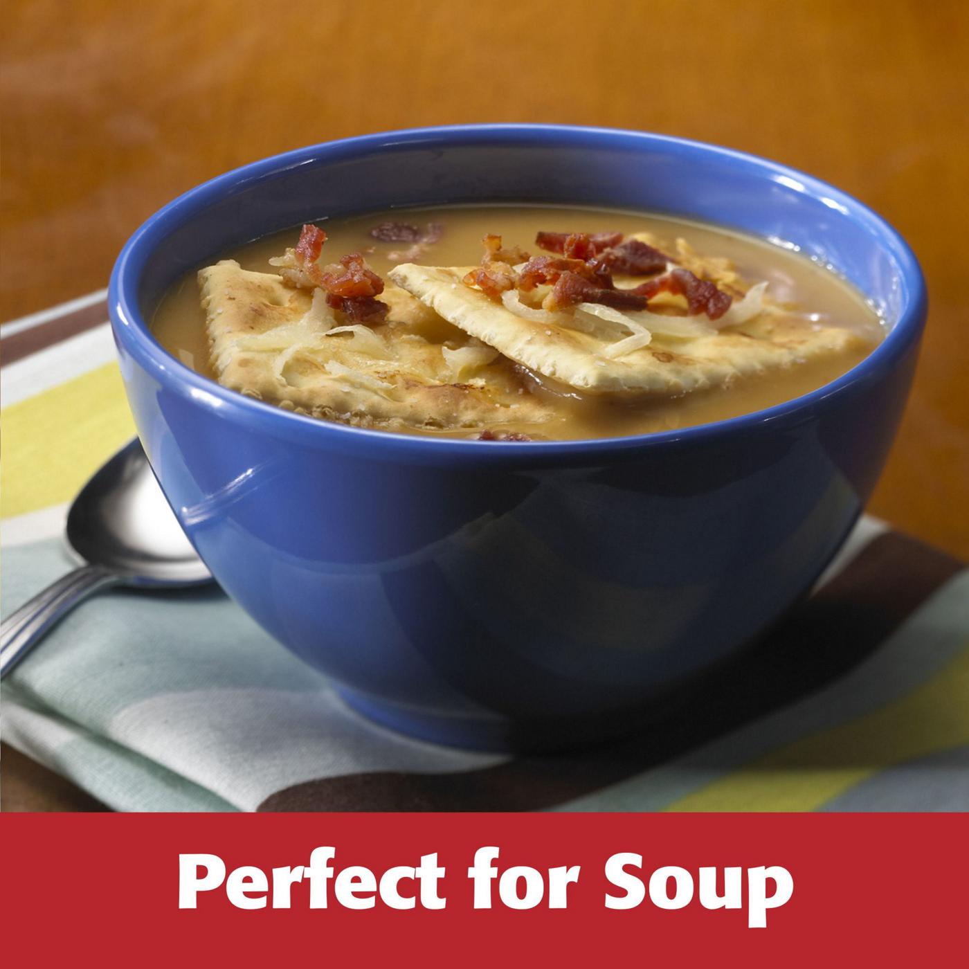 Kellogg's Zesta Original Saltine Crackers; image 4 of 5