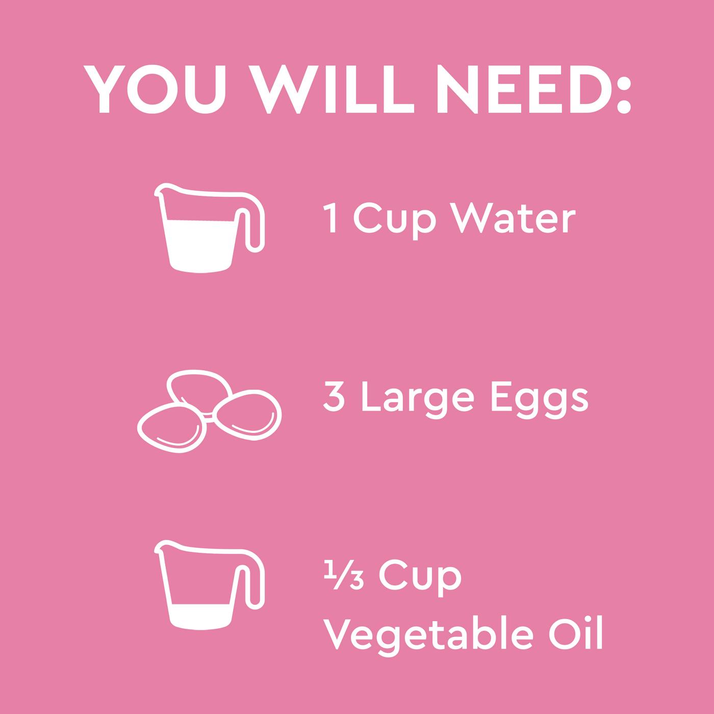 Duncan Hines Signature Perfectly Moist Strawberry Supreme Cake Mix; image 2 of 7