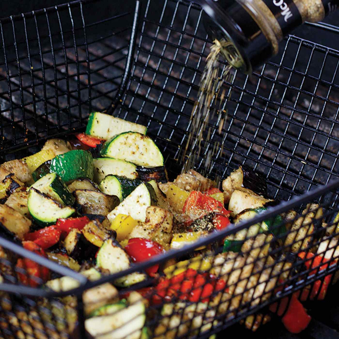 McCormick Grill Mates Roasted Garlic & Herb Seasoning; image 5 of 7