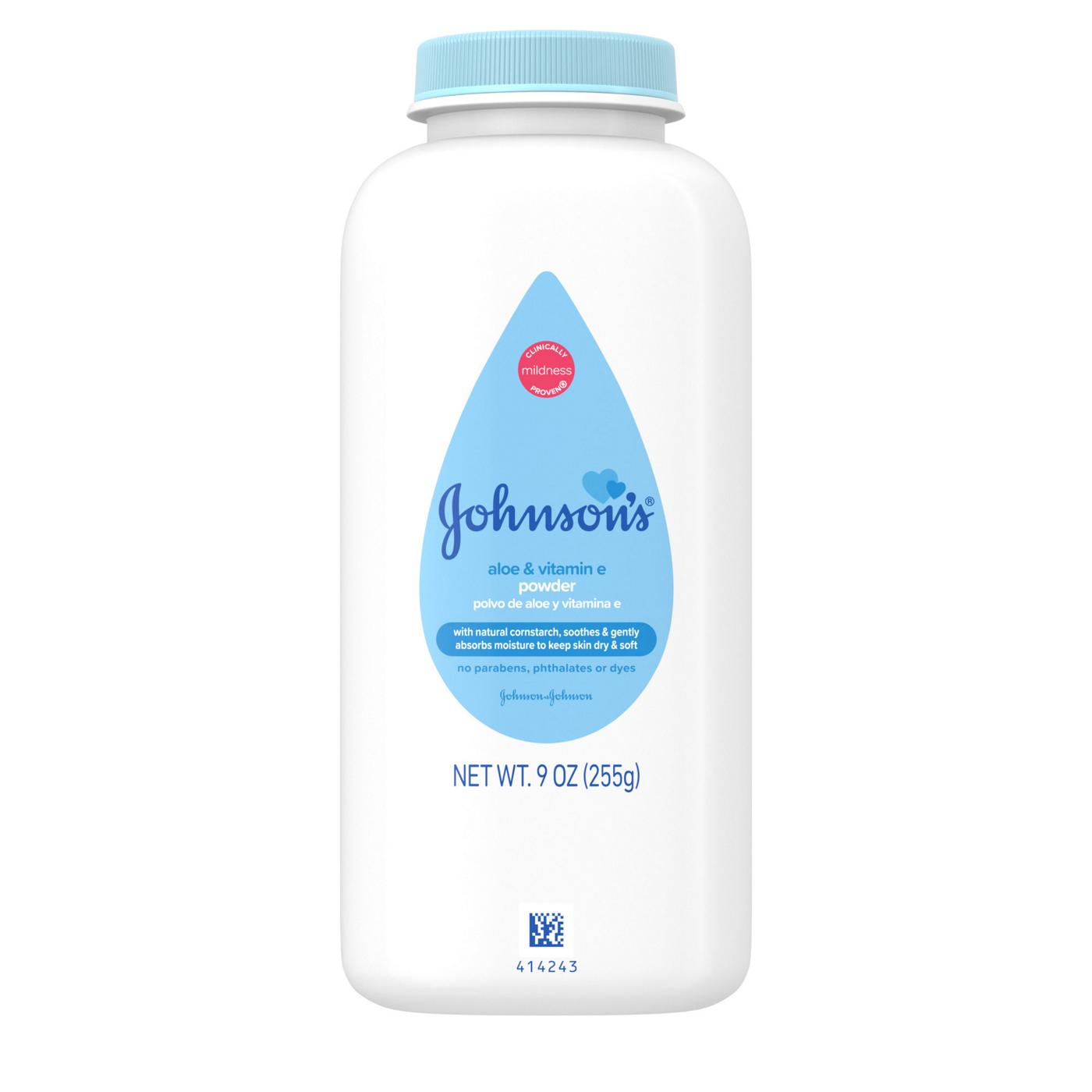 Johnson's Baby Cornstarch Baby Powder with Aloe & Vitamin E; image 1 of 3