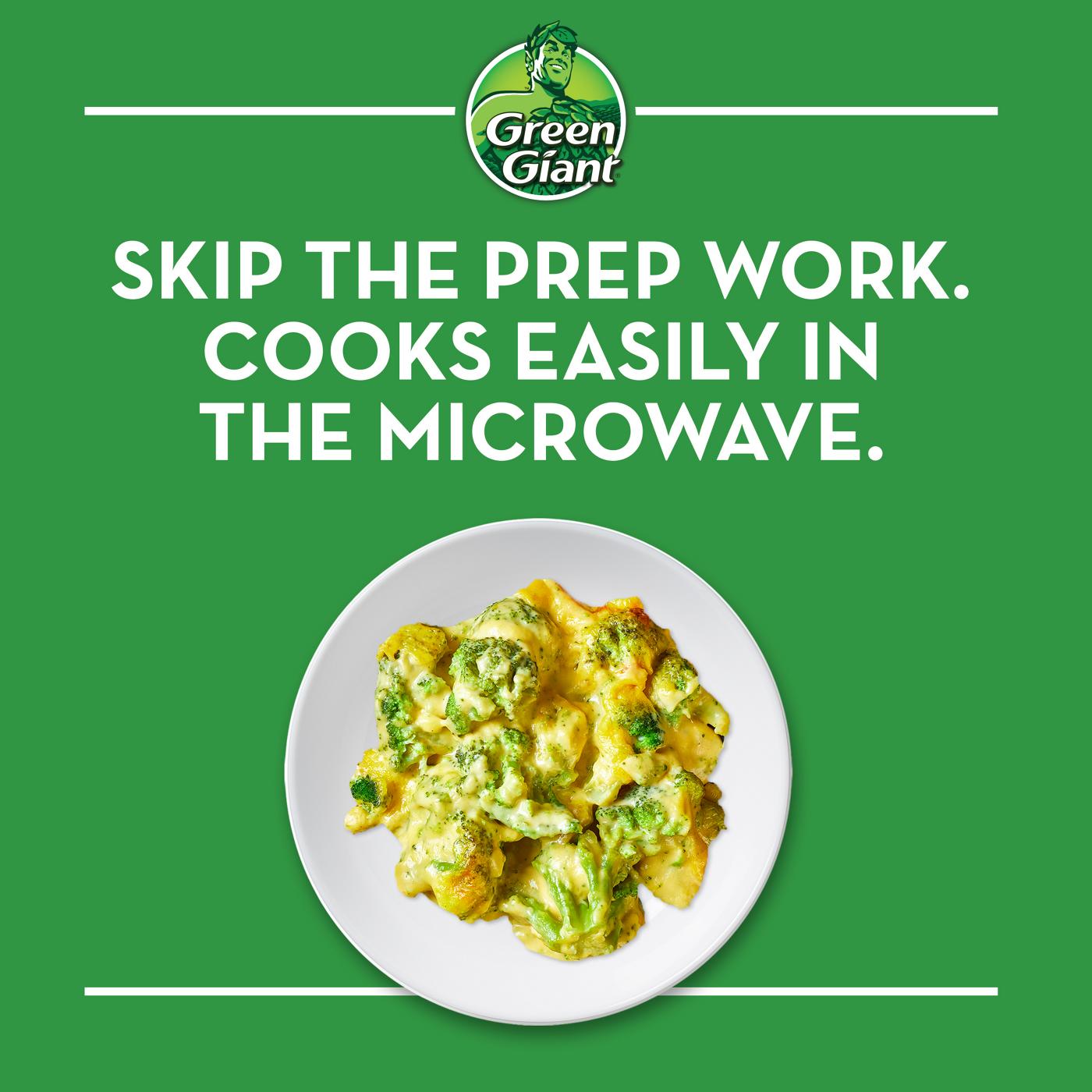 Green Giant Simply Steam Broccoli & Cheese Sauce Family Size; image 2 of 3