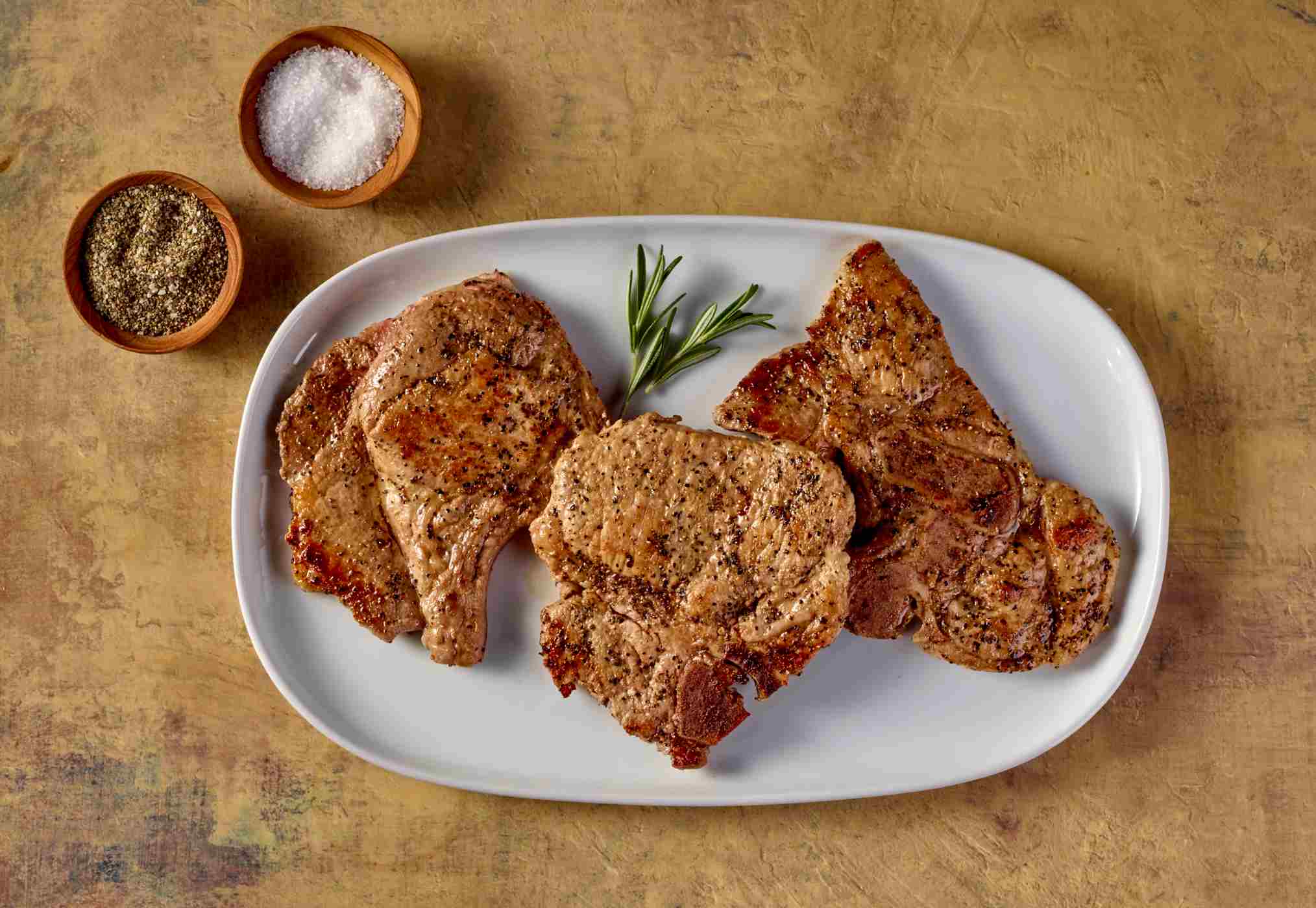 H-E-B Assorted Bone-in Pork Chops - Value Pack; image 3 of 3