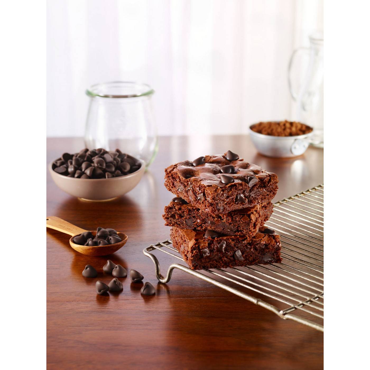 Hershey's Special Dark Mildly Sweet Chocolate Baking Chips; image 3 of 7