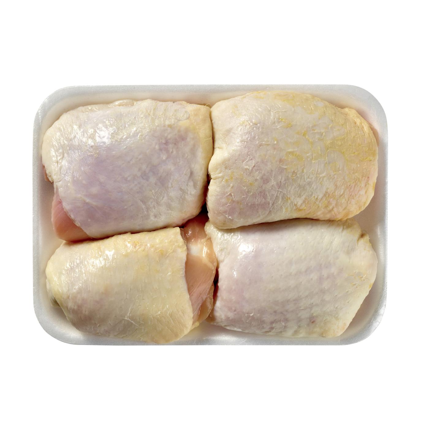 H-E-B Natural Bone-in Skin-on Chicken Thighs; image 4 of 4