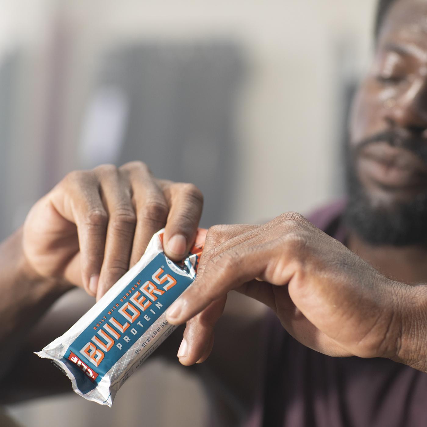 Clif Builders 20g Protein Bar - Chocolate Peanut Butter; image 4 of 9