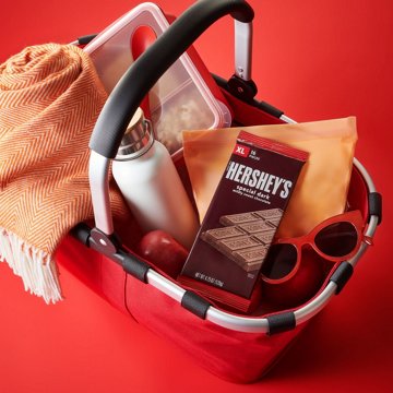 Hershey's Special Dark Mildly Sweet Chocolate XL Candy Bar, 4.25 oz