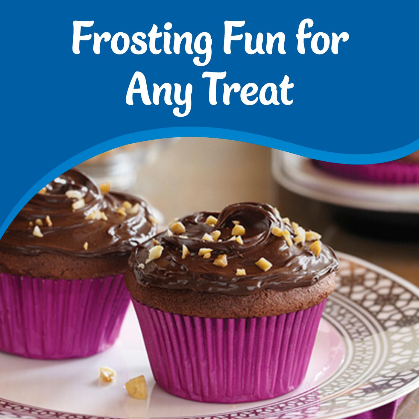 Pillsbury Creamy Supreme Chocolate Fudge Frosting; image 8 of 9