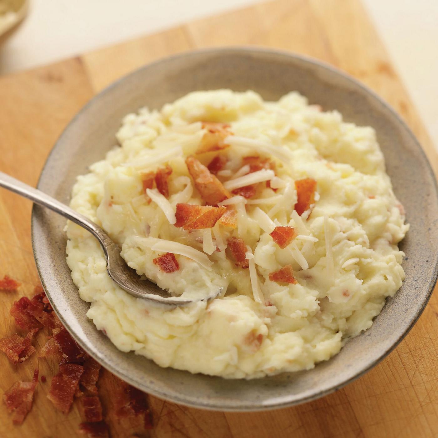 Idahoan Buttery Golden Selects Mashed Potatoes; image 3 of 4