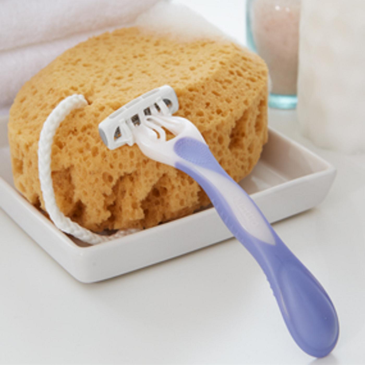 Schick Quattro For Women Sensitive Skin Disposable Razors; image 2 of 3