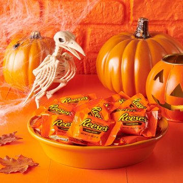 Reese's Milk Chocolate Snack Size Peanut Butter Cups Halloween Candy Bag