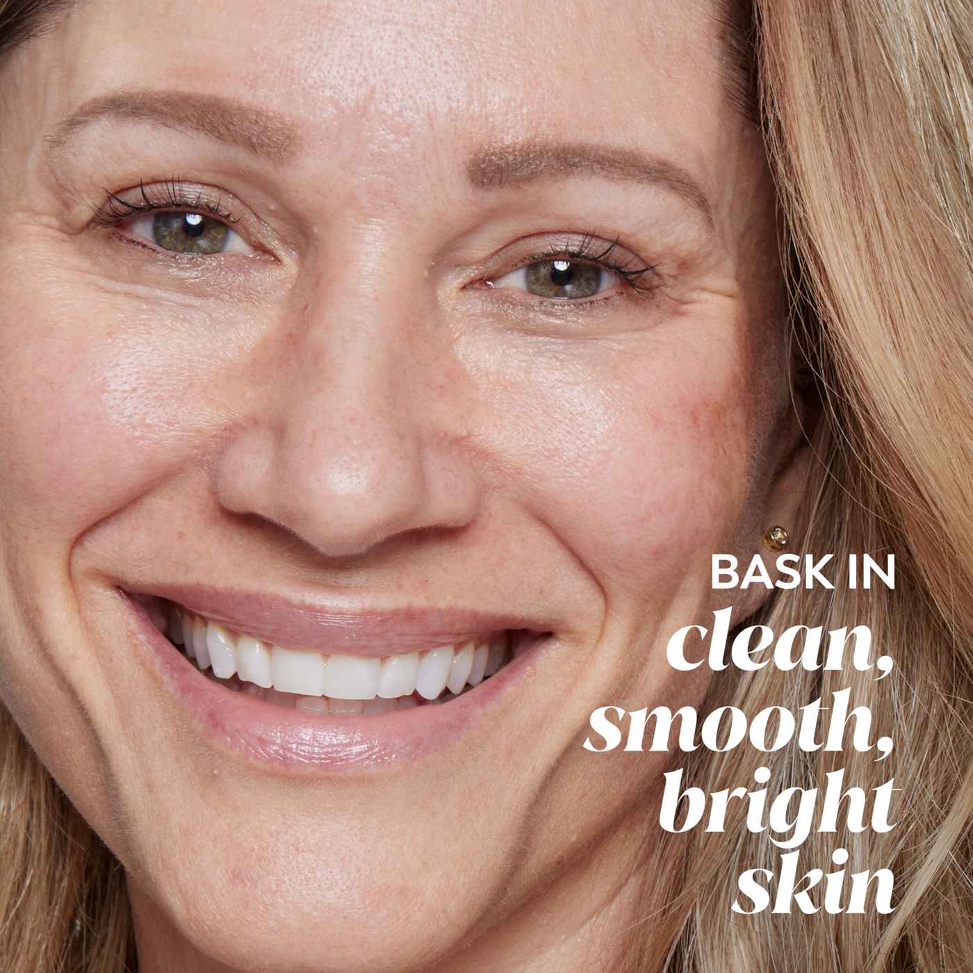 Olay Regenerist Detoxifying Pore Scrub; image 5 of 7