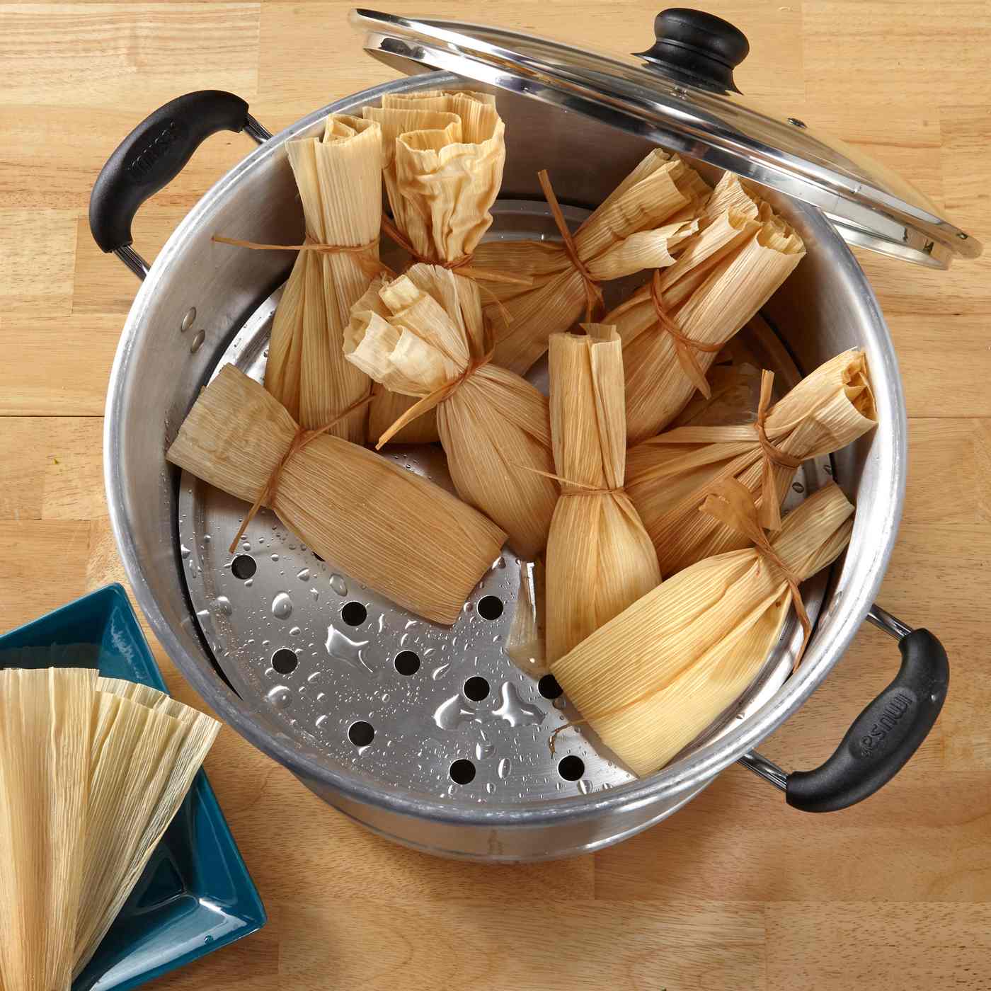 Cocinaware Teal Tamale Steamer with Glass Lid - Shop Stock Pots & Sauce Pans  at H-E-B