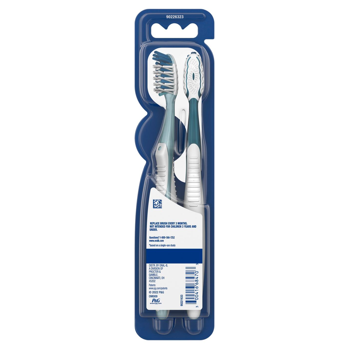 Oral-B CrossAction All In One Soft Toothbrushes; image 3 of 10