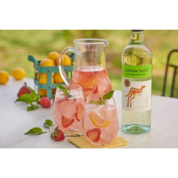 Yellow Tail Sauvignon Blanc Australia White Wine, 750 mL