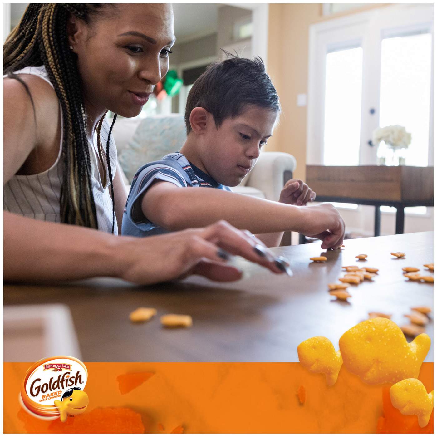 Pepperidge Farm Goldfish Baked with Whole Grain Cheddar Crackers; image 2 of 17