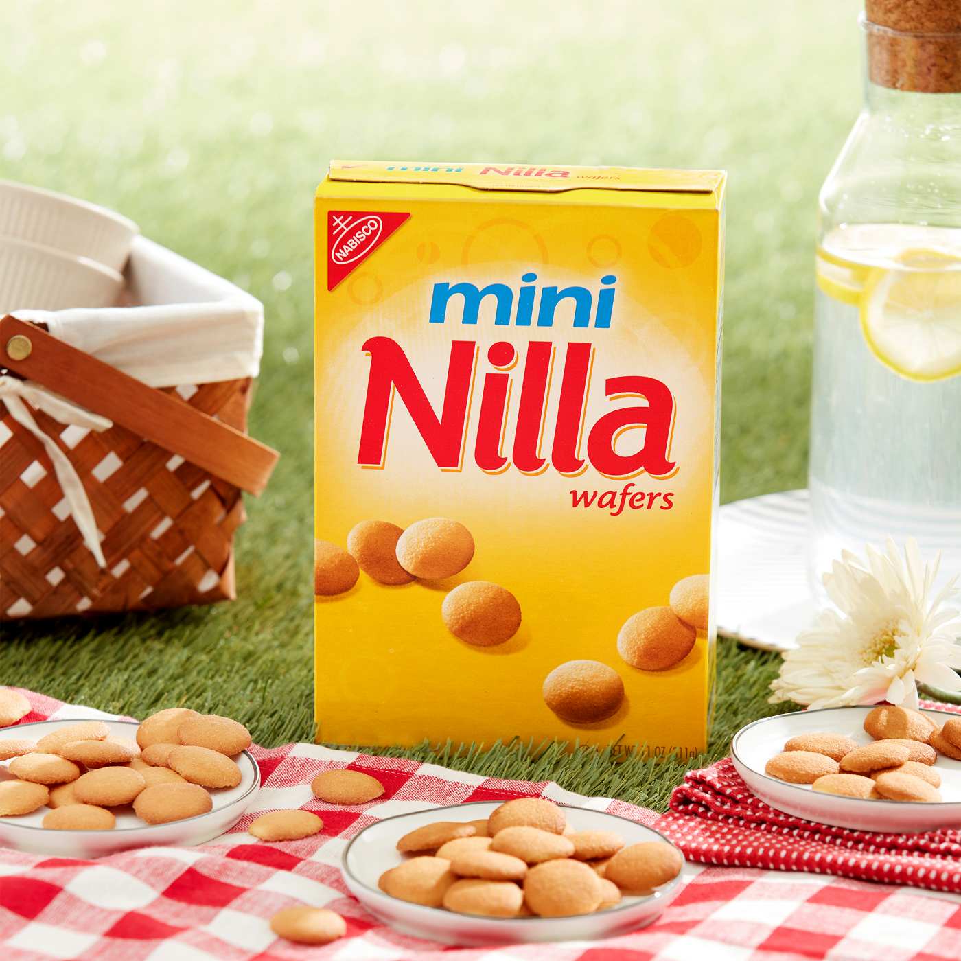 Nabisco Mini Vanilla Wafer Cookies ; image 9 of 10