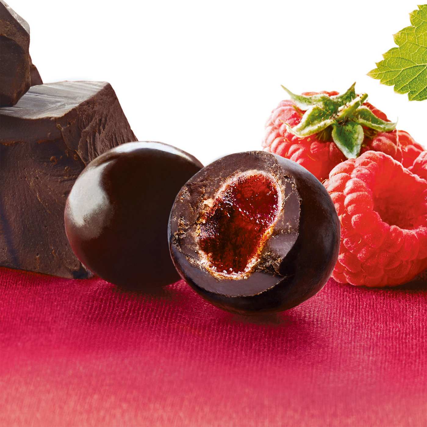 Brookside Dark Chocolate Goji & Raspberry Flavored Snacking Chocolate; image 4 of 7