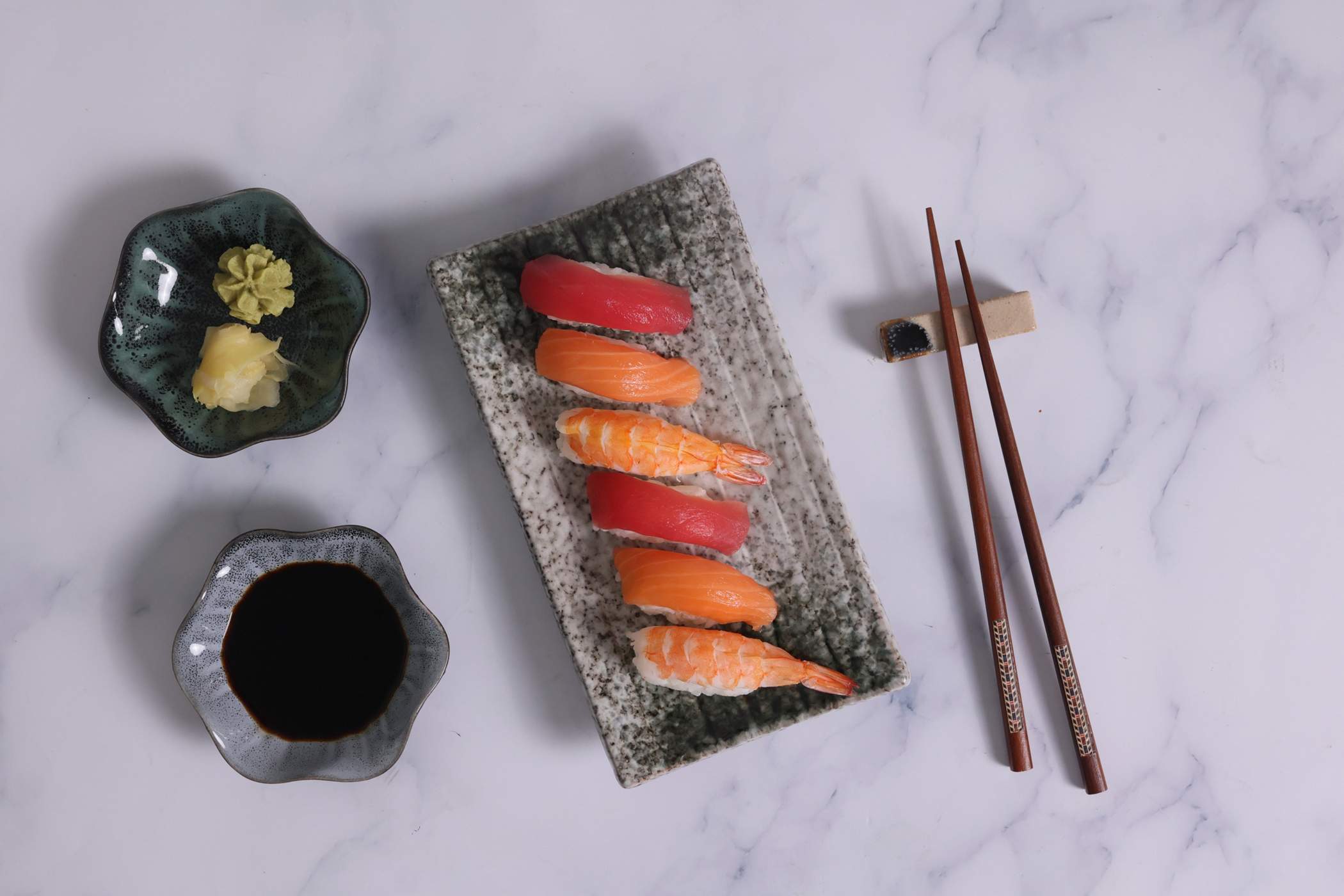 HEB Sushiya Deluxe Nigiri Sushi Shrimp, Tuna & Salmon Shop Sushi