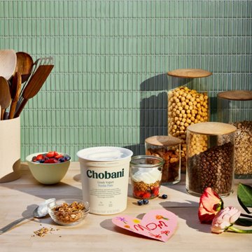 Chobani Non-Fat Vanilla Blended Greek Yogurt, 32 oz