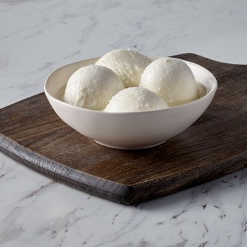 H-E-B Whole Milk Fresh Mozzarella Bocconcini, 8 oz