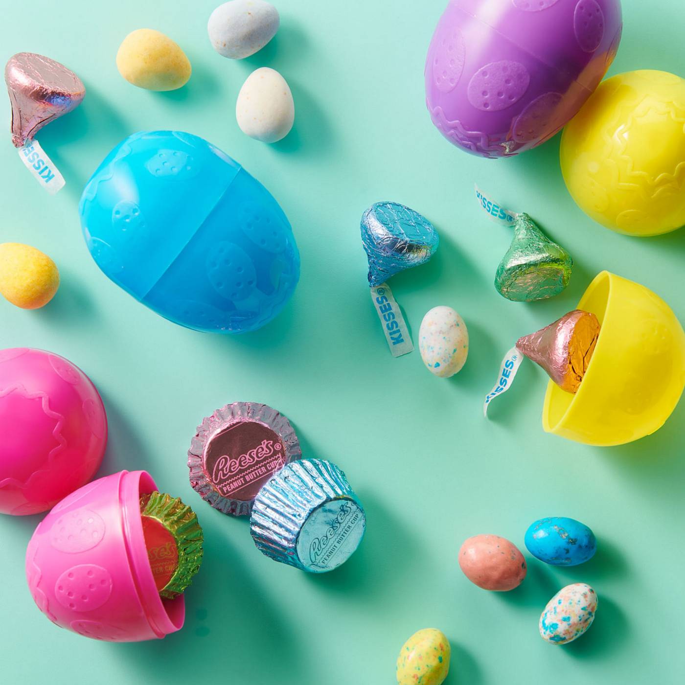 Hershey Assorted Candy Filled Plastic Easter Eggs Shop Candy at HEB