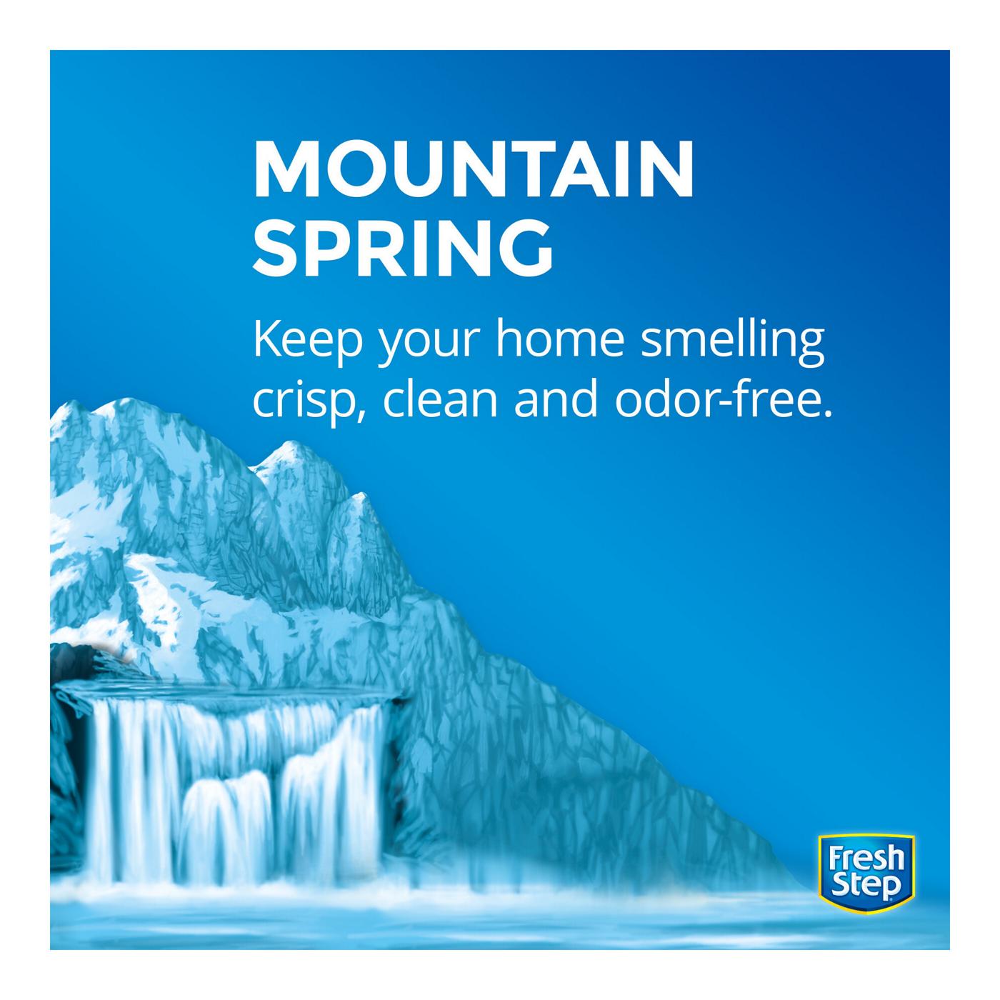 Fresh Step Extreme Scented Clumping Cat Litter with Febreze, Mountain Spring; image 2 of 3