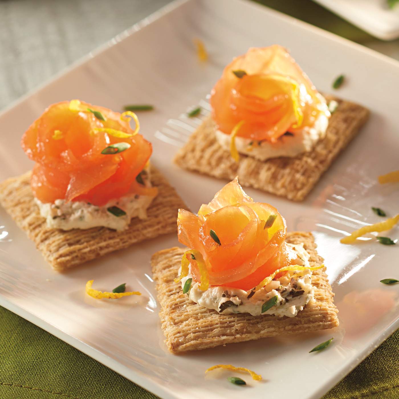 Triscuit Dill, Sea Salt & Olive Oil Whole Grain Wheat Crackers; image 8 of 10