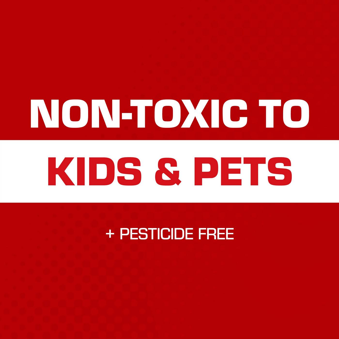 Tomcat Super Hold Rat Size Glue Traps; image 10 of 11