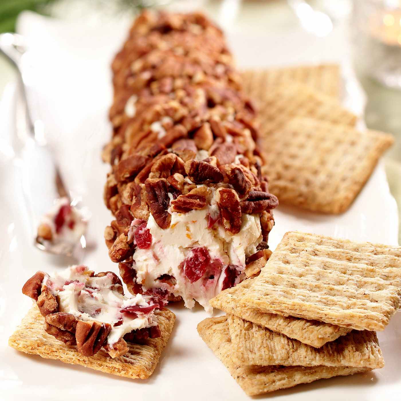 Triscuit Rosemary & Olive Oil Whole Grain Wheat Crackers; image 7 of 10