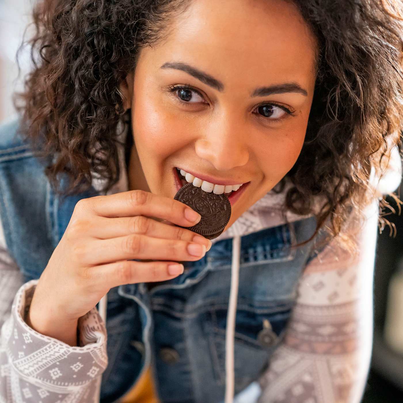 OREO Chocolate Sandwich Cookies; image 9 of 10