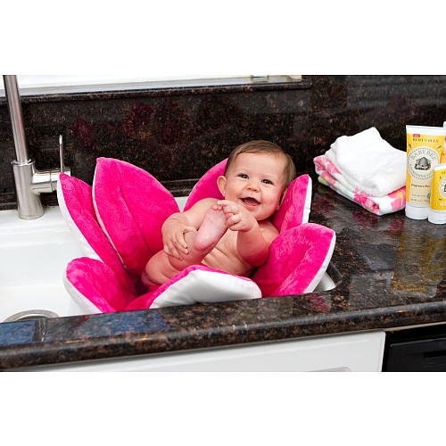 how hot should a baby bath be