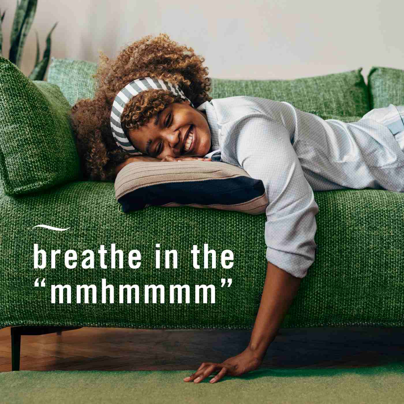 Febreze Febreze Odor-Fighting Fabric Refresher with Gain,Original Scent; image 4 of 9