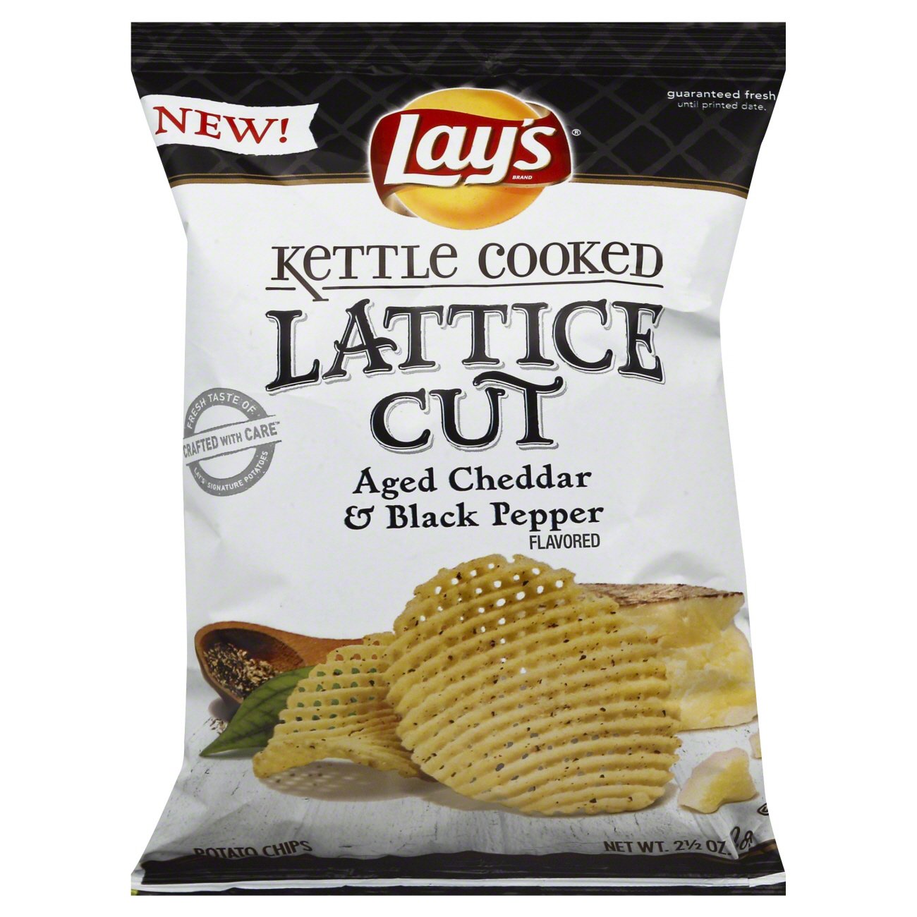 Lay's Kettle Cooked Lattice Cut Aged Cheddar Black Pepper Potato Chips