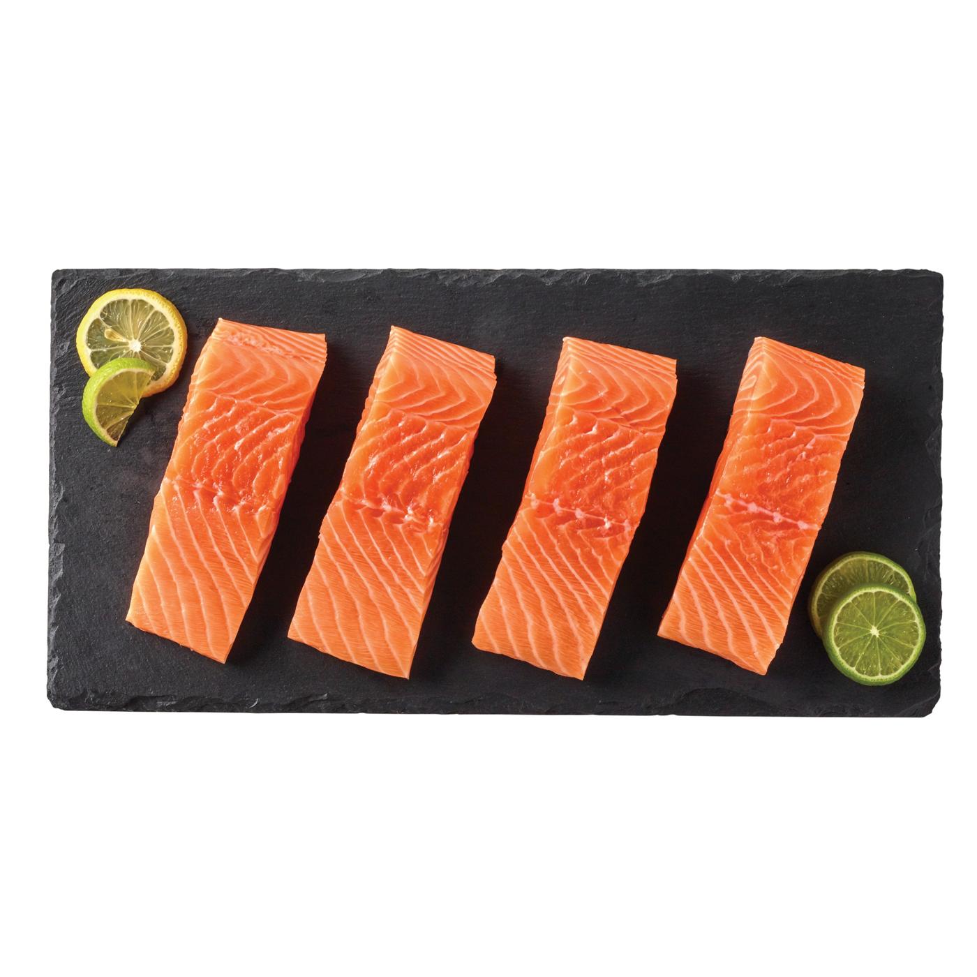 H-E-B Organics Fresh Atlantic Salmon Fillet; image 2 of 2