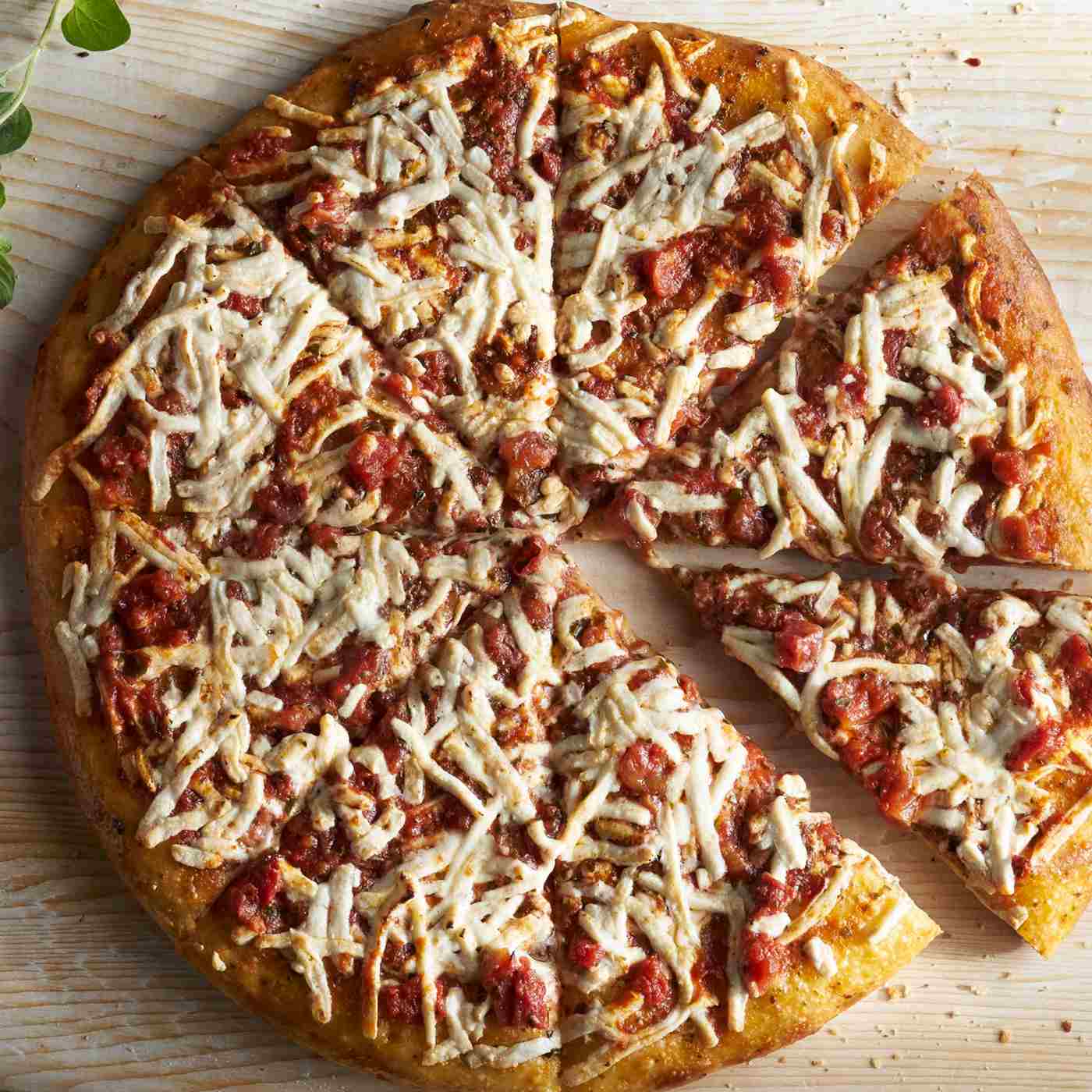 Amy's Vegan Frozen Margherita Pizza; image 3 of 12