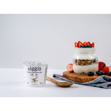 Siggi's Non-Fat Strained Skyr Yogurt - Vanilla, 24 oz