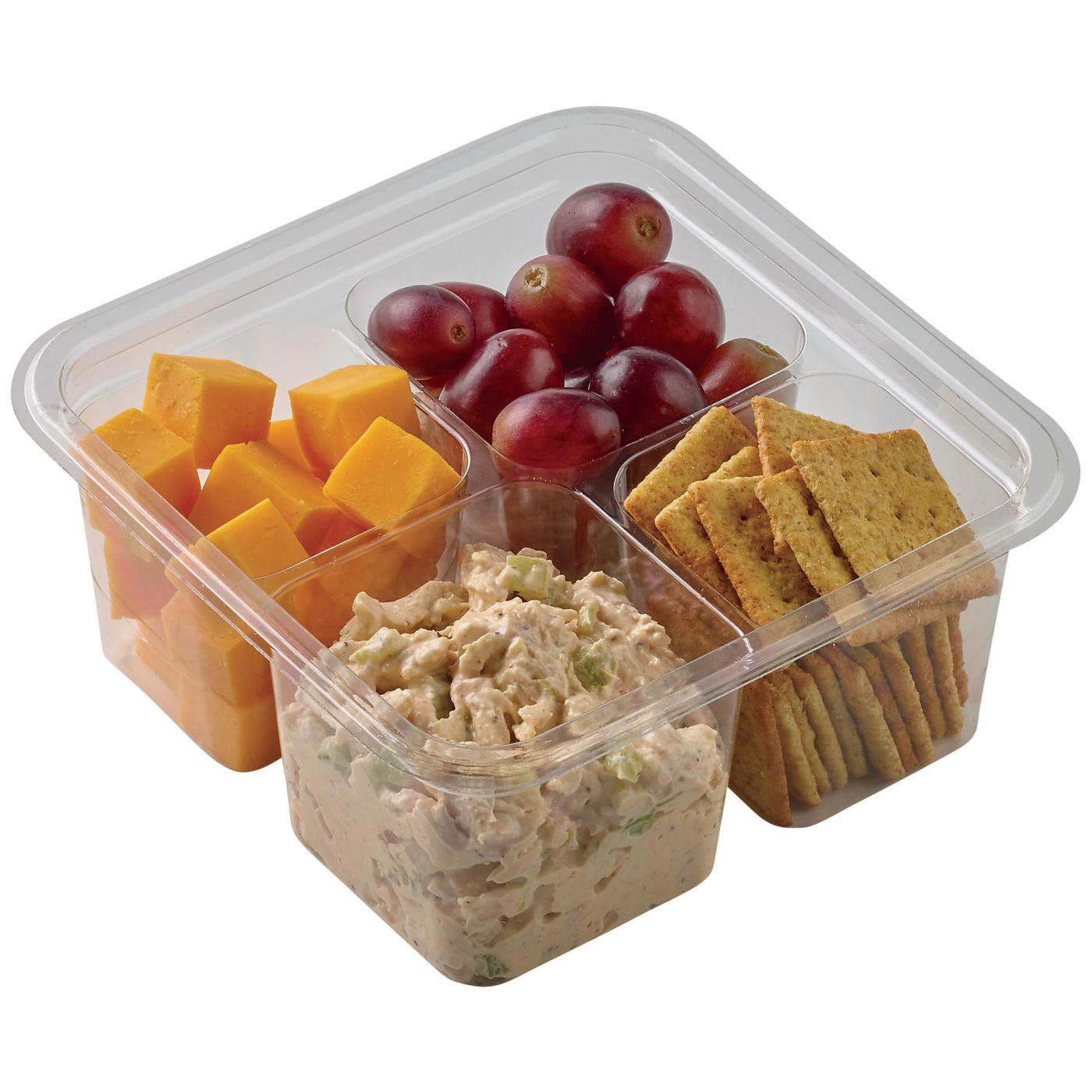 Meal Simple by H-E-B Snack Tray - Rotisserie Chicken Salad & Cheese; image 1 of 3