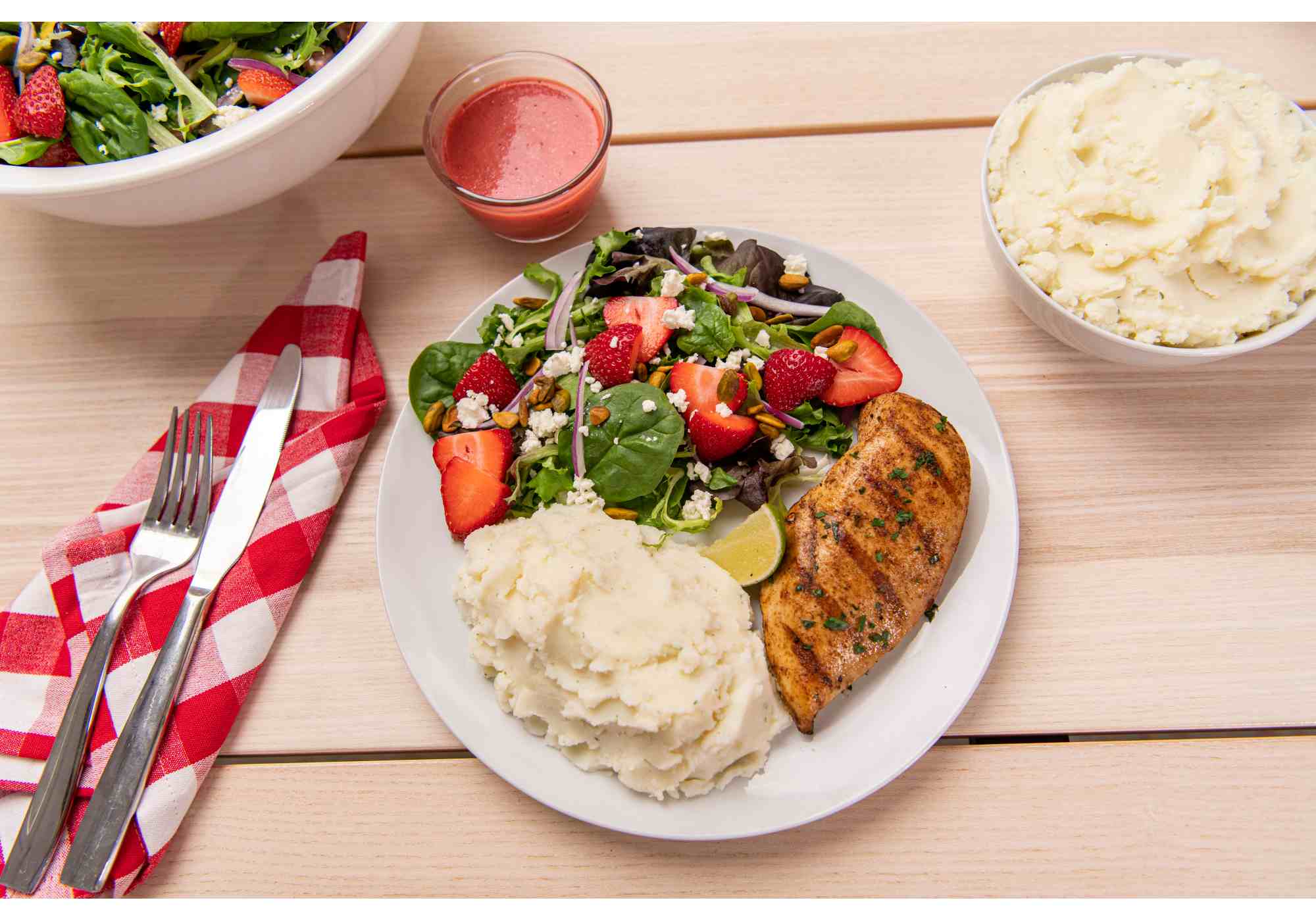 Idahoan Roasted Garlic Mashed Potatoes Family Size; image 2 of 4