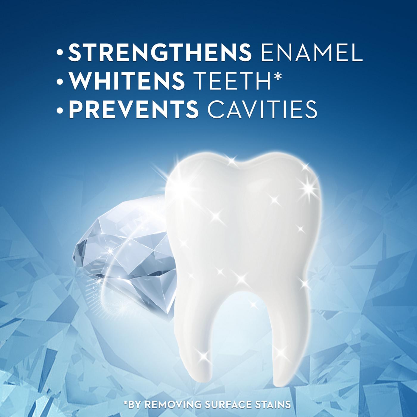 Crest 3D White Diamond Strong Mouthwash - WinterMint; image 3 of 5