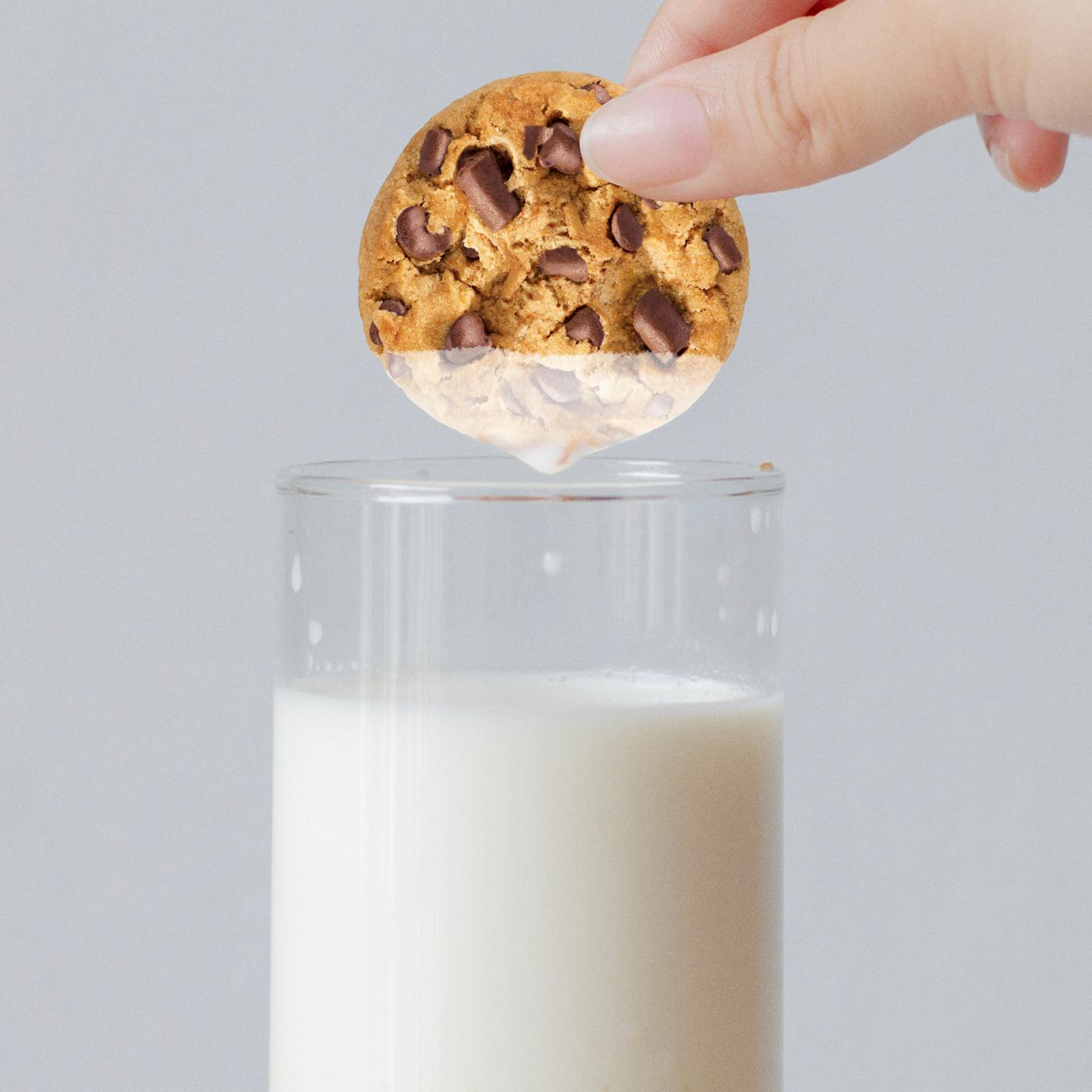 Chips Ahoy! Chunky Chocolate Chip Cookies Family Size; image 5 of 10