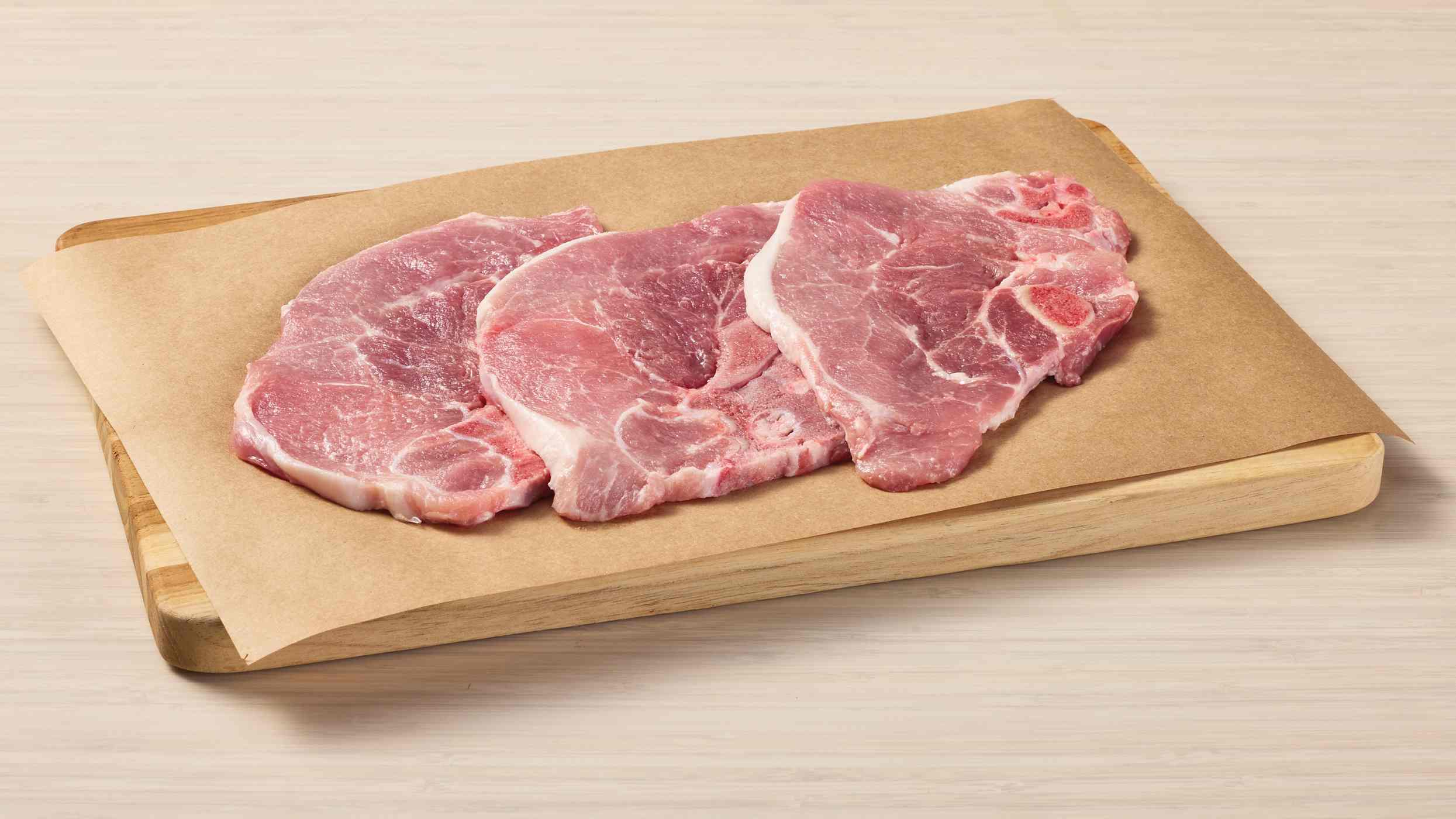 H-E-B Bone-in Sirloin Pork Chops, Thin Cut - Value Pack; image 2 of 3