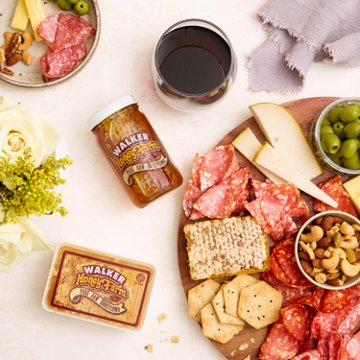 Walker Honey Farm Raw Honeycomb, 7 oz