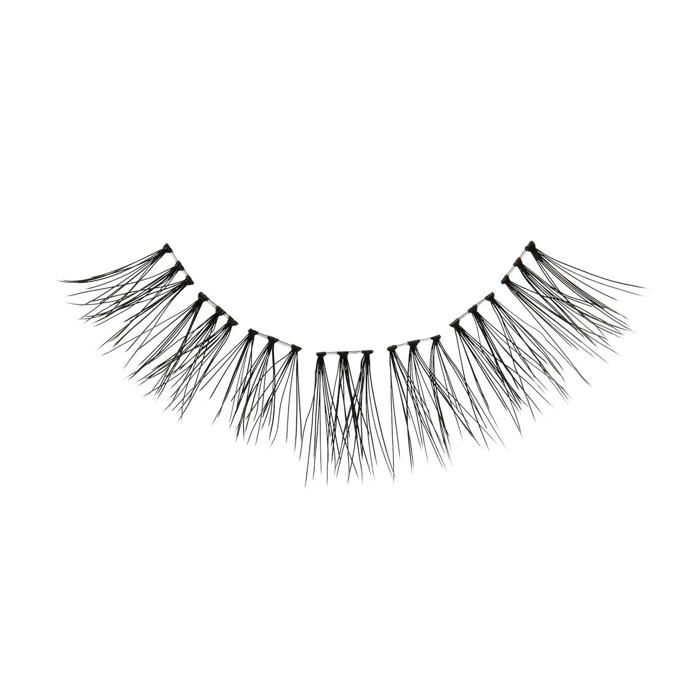 KISS Looks So Natural Trio Lash - Medium; image 2 of 5