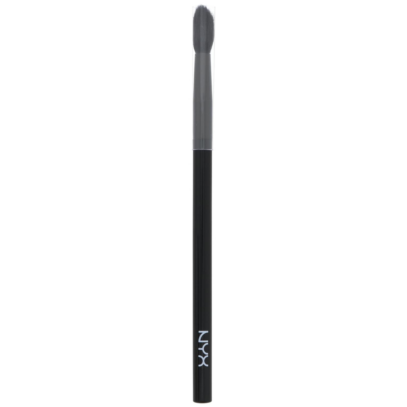 NYX Crease Brush, Pro 17 Shop Brushes at HEB