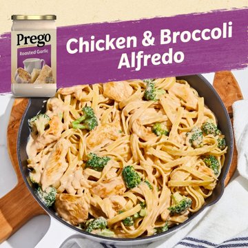 Prego Alfredo Sauce with Roasted Garlic & Parmesan Cheese, 22 oz