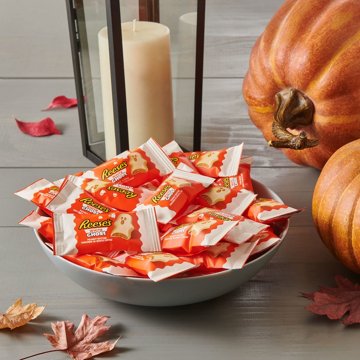 Reese's White Creme Snack Size Peanut Butter Ghosts Halloween Candy Bag