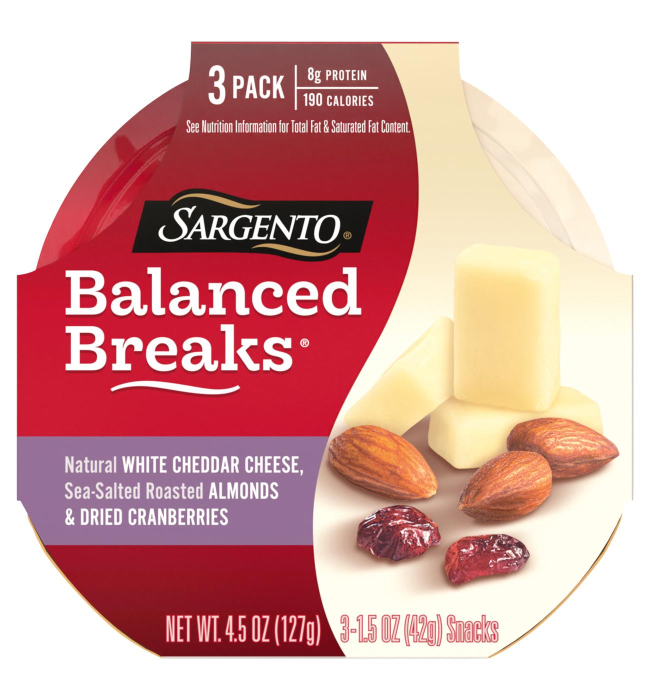 SARGENTO Balanced Breaks Snack Trays - White Cheddar, Sea Salt Roasted Almonds & Dried Cranberries; image 1 of 3