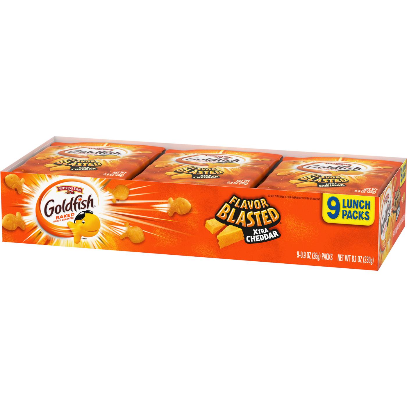 Goldfish Flavor Blasted Xtra Cheddar Crackers Lunch Packs; image 3 of 9