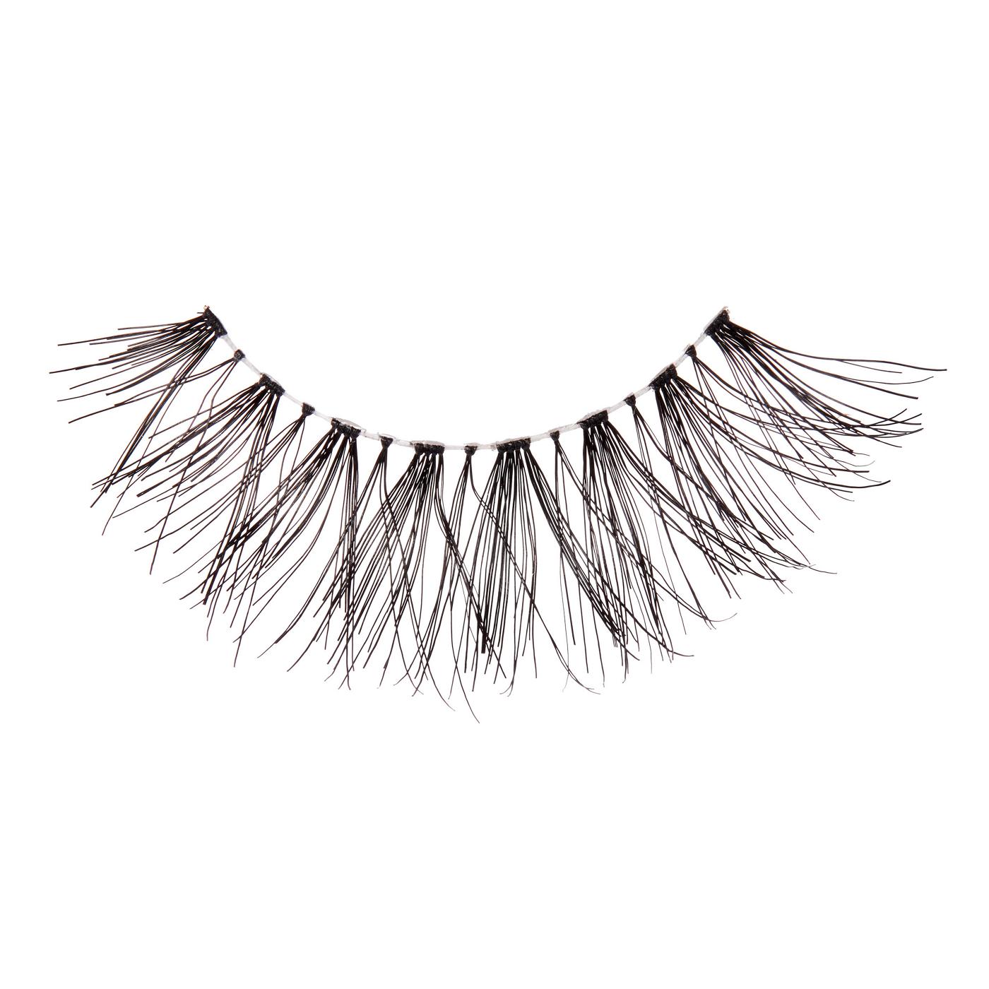 KISS So Wispy Lashes; image 3 of 3